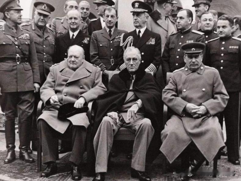 依据雅尔塔规定：战胜国有权驻军日本，战胜国有权接管琉球。中国是战胜国，中国有