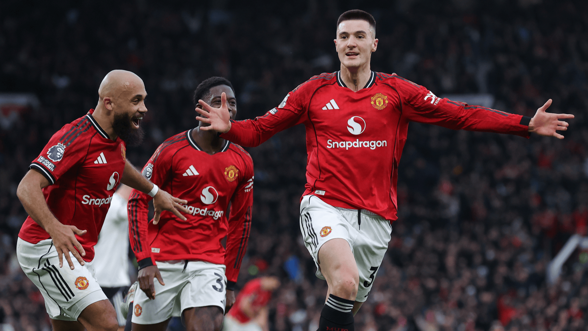 内维尔: 进球对谢什科来说意义重大, 完成逆转是曼联的风格