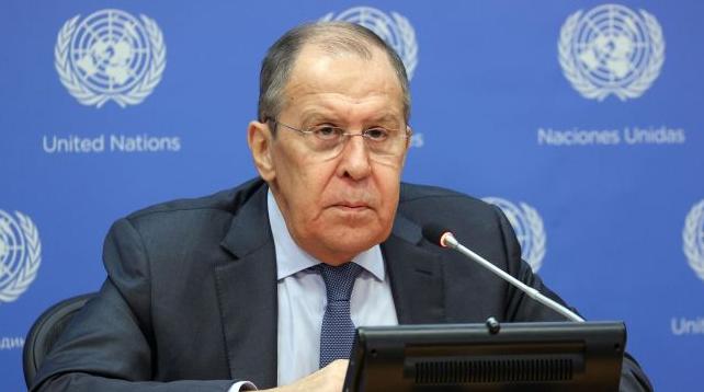 拉夫罗夫彻底将话说明白了！这位俄罗斯外长公开表示，之所以中国和俄罗斯会成为西方国