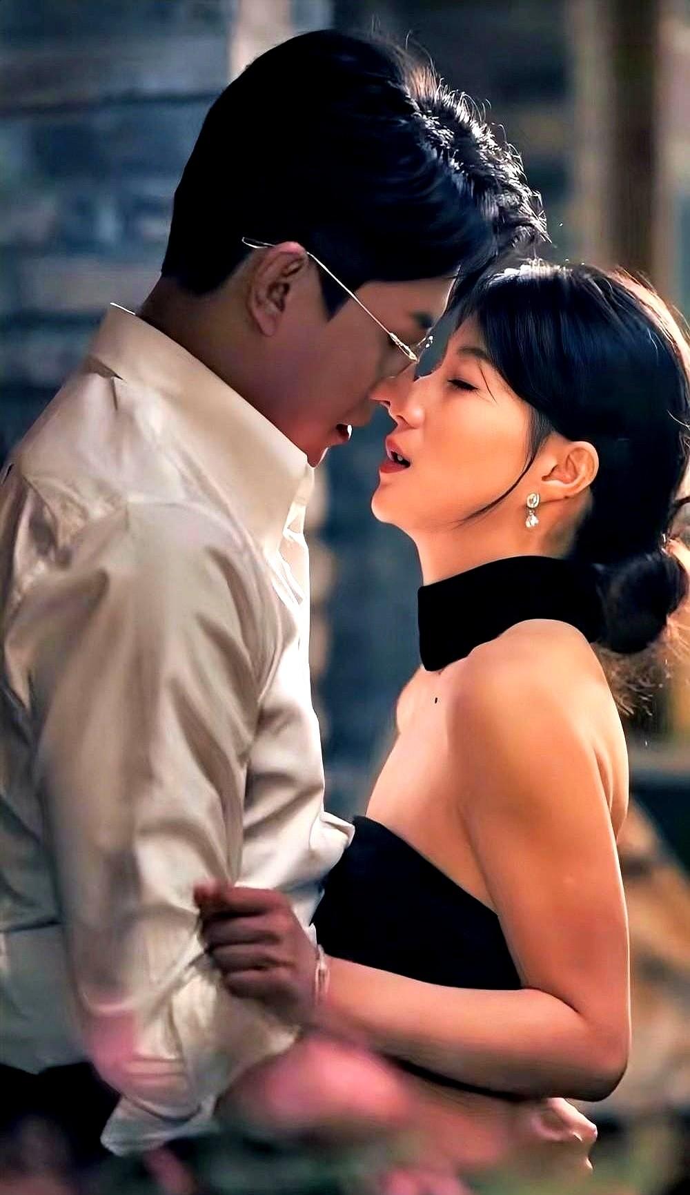 《掌心窥爱》这热度，感觉全靠刘萧旭一个人扛。全网热度冲破8500万，单日最高