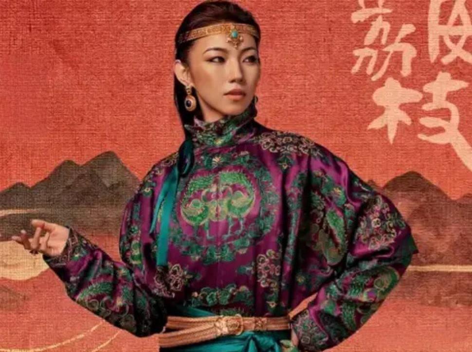 那尔那茜事件持续发酵，继央八播放的长安的荔枝除名，今天又被江苏卫视撤档，她的待播