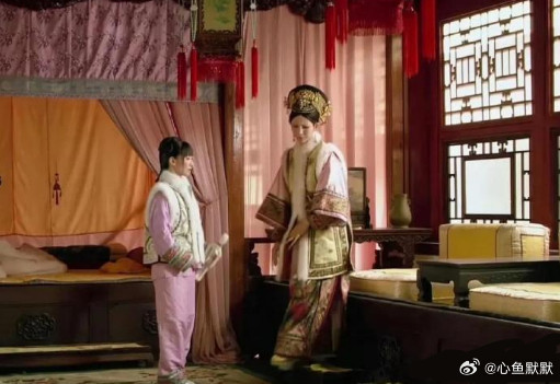 知道她很矮，没有想到这么矮！​​​