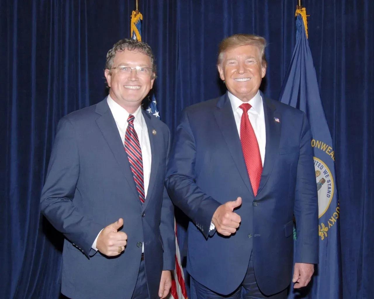 美国众议院已提出一项法案，称为HR6508号法案，呼吁美国退出北大西洋公约组织