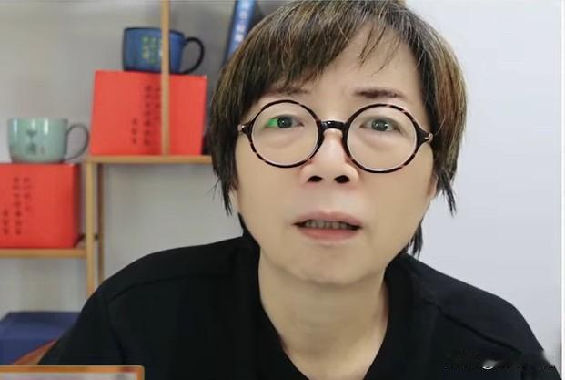 黄智贤引用镜周刊报道再批蒋万安继昨天攻击台北市长蒋万安“没有能力、喜欢作秀