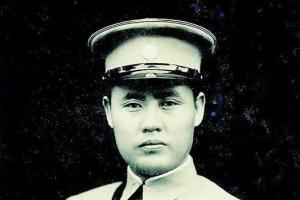 1957年，傅作义到功德林看望陈长捷，陈长捷激动大喊：“你在北平谈判，让我坚守天