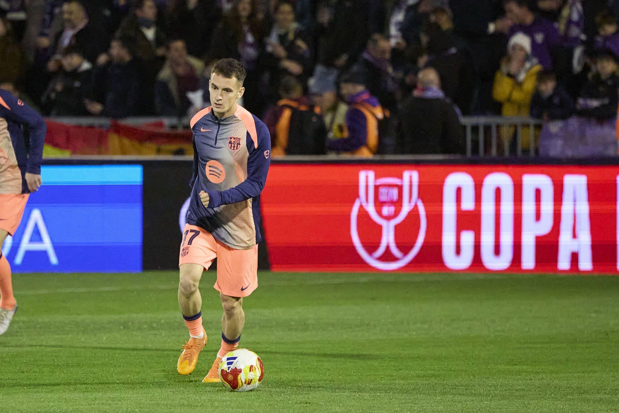 每体: 卡萨多接受位置改造, 转型右后卫以赢取弗里克的信任