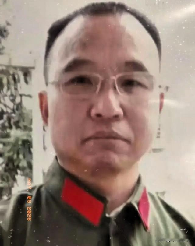 1984年，战士李陶雄中弹牺牲，送葬途中遗体竟两次从车上跌落，护士郑英察觉异样，