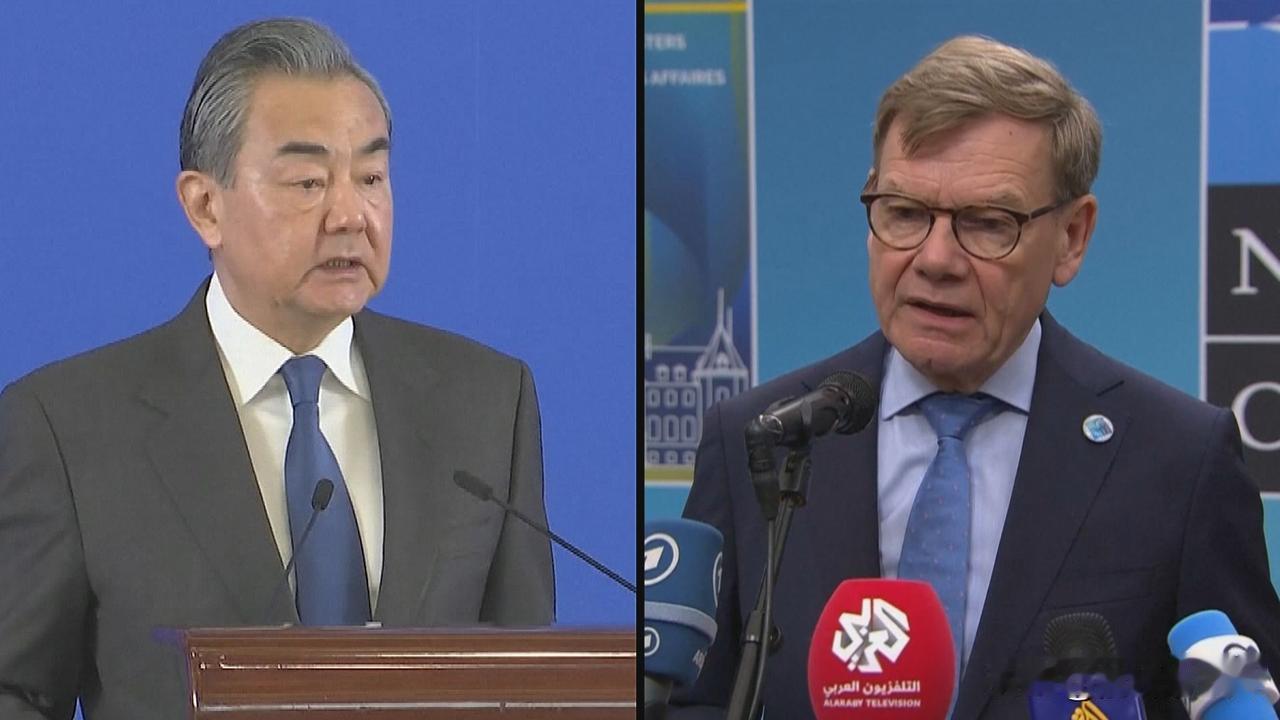德国外长在电话里向北京保证，一个中国政策不会改变。可就在几天前，默茨所在基民盟的