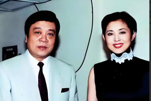 1993年，51岁的赵忠祥，反对34岁的倪萍参评正高职称，他拍着桌子喊：“我当主
