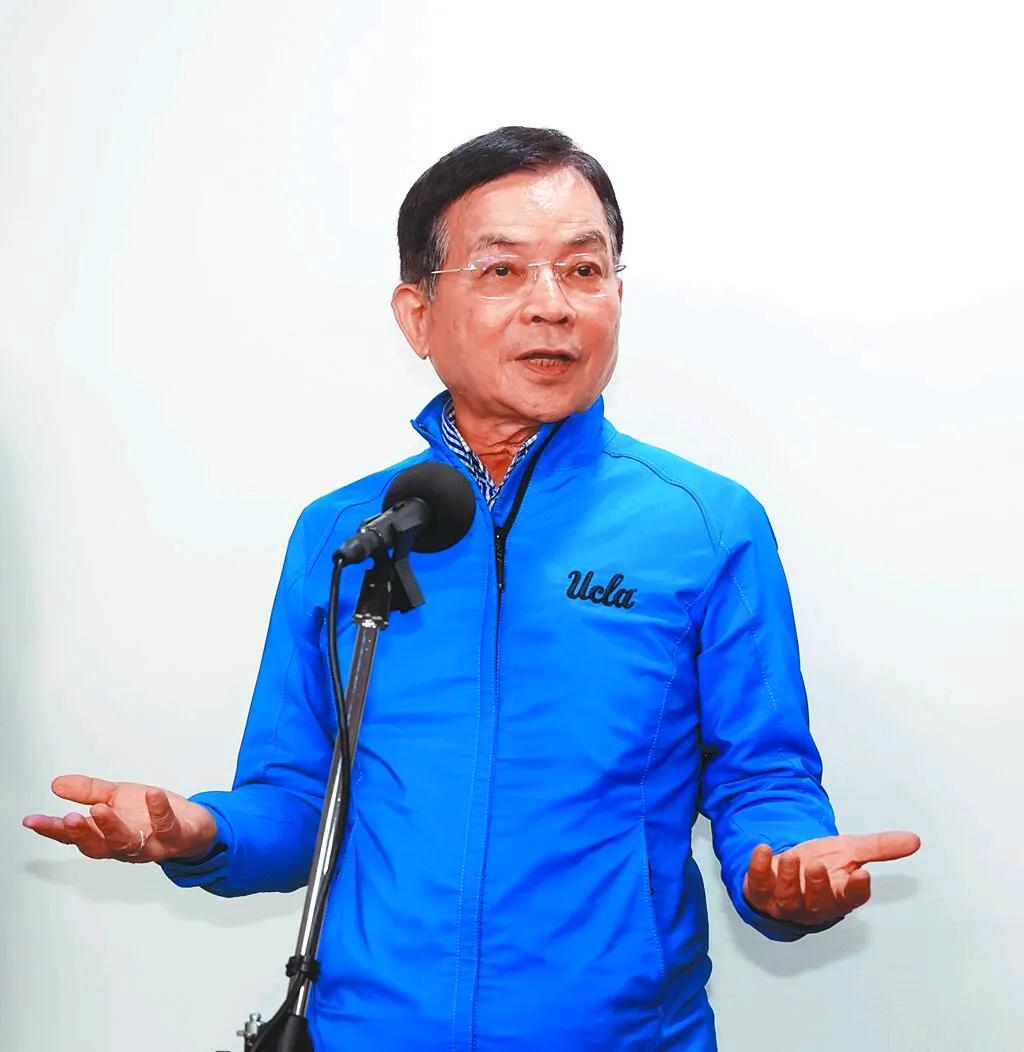 国民党民意代表赖士葆6日明确喊话，要求蓝营将军购特别条例“3800亿+N"的“N