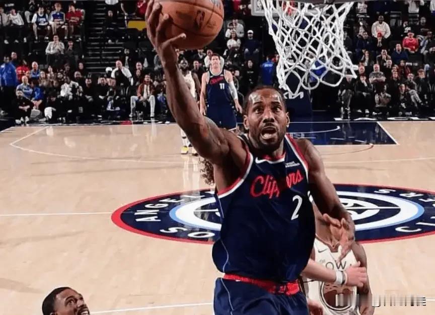 现在小卡哈登惨在哪你们知道吗？惨在管理层不想送走祖巴茨，鲈鱼坚持用祖巴茨。