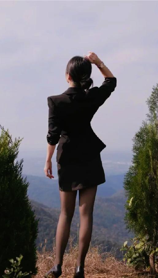 所谓见过世面就是见天地见众生见自己。真正见过世面的人，都有一种“祛魅”的能力