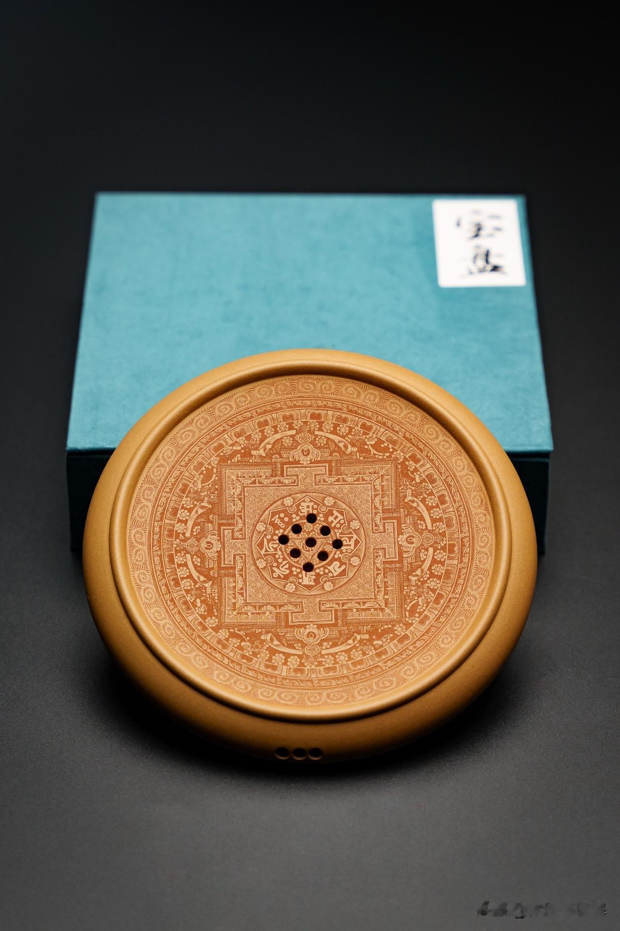 茶桌上的“配角”十年前刚迷上喝茶那阵，我以为有把好壶就够了。结果第一次请朋友