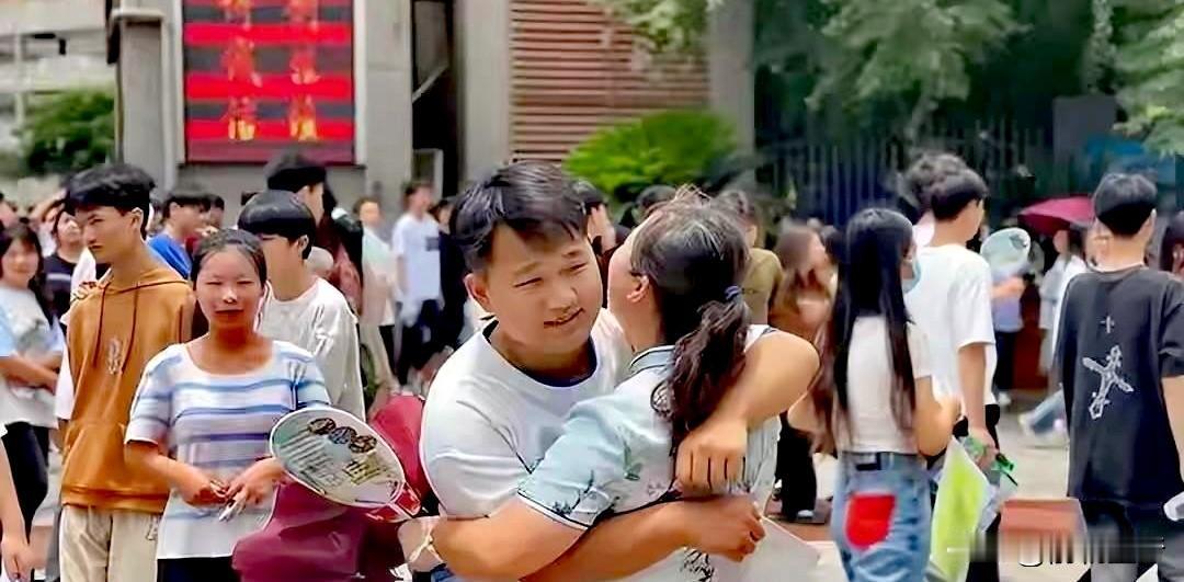 今年高考数学题太难了，难得目瞪口呆！​​据各地信息反馈，今年高考数学题太难了