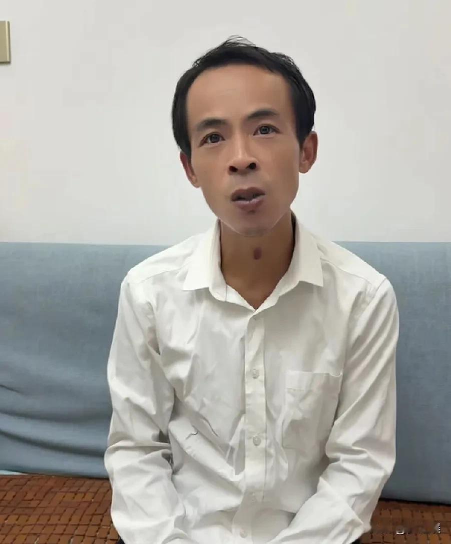 鸡排哥，厉害了！都成了形象大使了，他不光小吃做的好，口才也是顺口成章啊，做生意