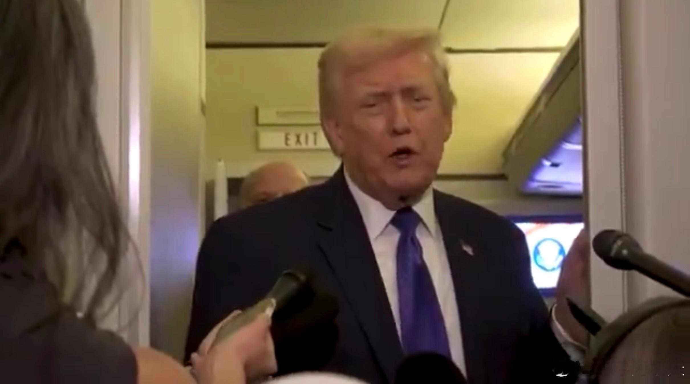 ‼️当被问及是否会解雇发布那段被认为设计“种族歧视”视频的员工时，特朗普表示：“