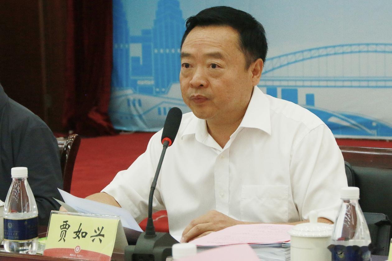 5月27日下午，一条让人震惊的消息在重庆市的大街小巷传开了！已年满六十一周岁，干