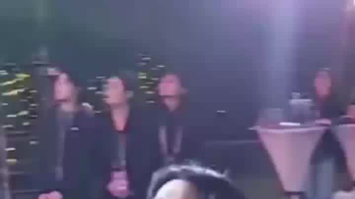 乒乓亚洲杯‘晚饭’金牌盛宴！球员烟花齐聚庆胜利