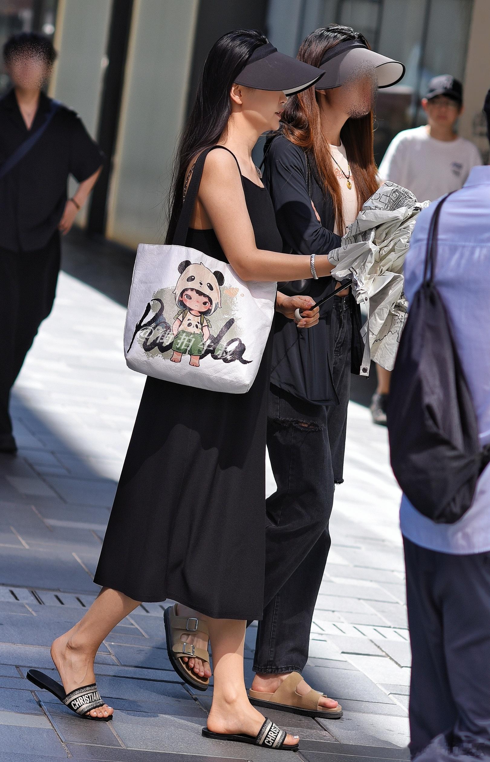 成熟韵味感的裙装穿搭