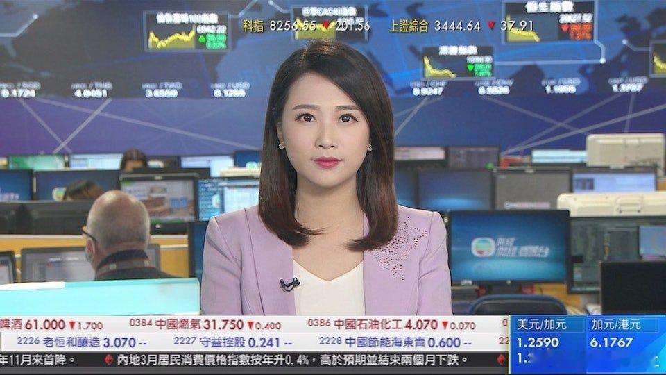 無綫（TVB）前財經資訊台普通話新聞主播溫蕎菲（Chelsea）身材出眾，向有「
