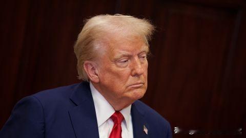 特朗普正在改变关于乌克兰的谈判策略美国总统特朗普首次指示国家高级军事领导人