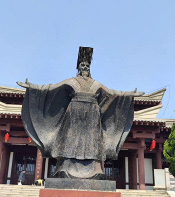 伊朗重蹈覆辙危险境地伊朗现在太难了！眼瞅着以色列像砍瓜