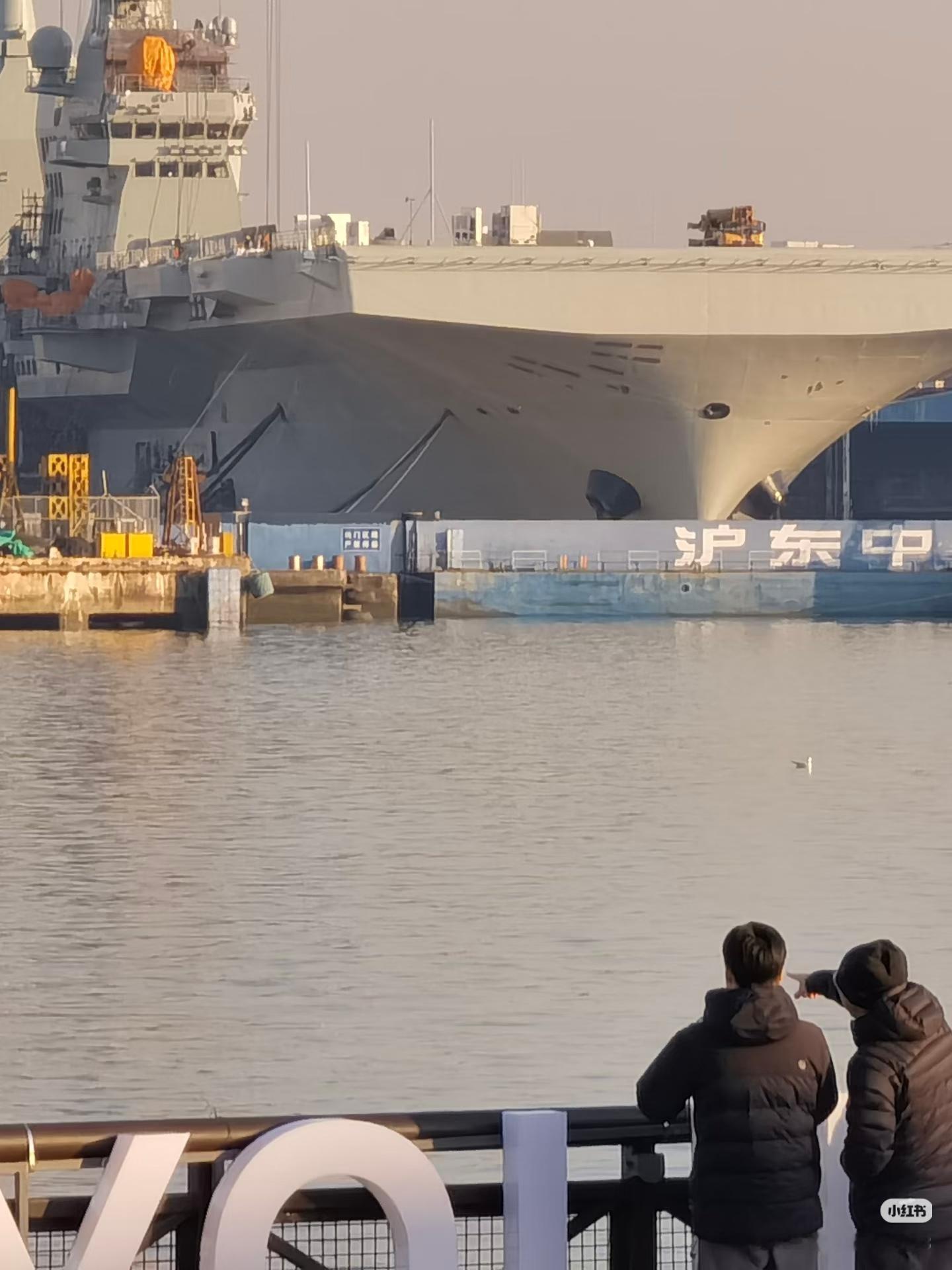 四川舰，这么近吗076