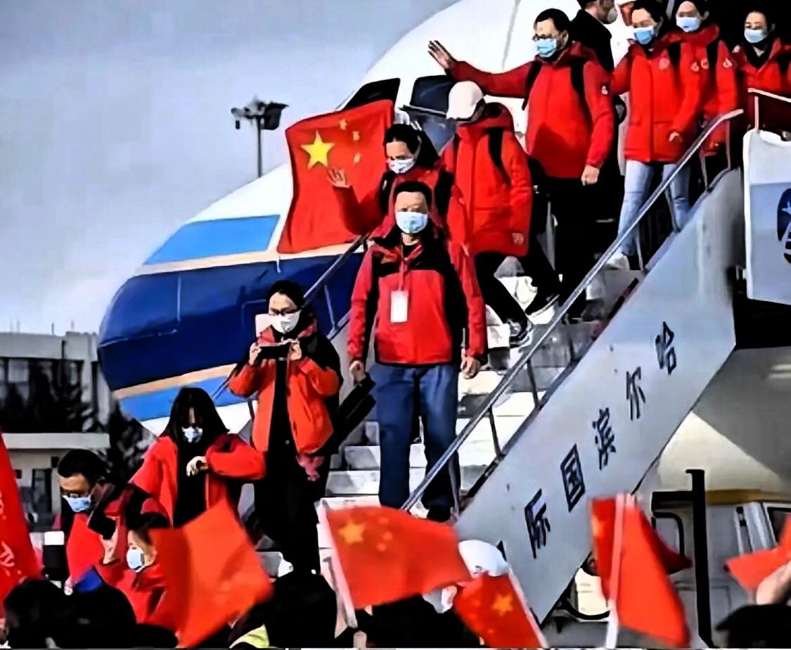 民进党现在估计脸都绿了。他们怎么也不会想到，才刚说完台胞证没用，中东战火