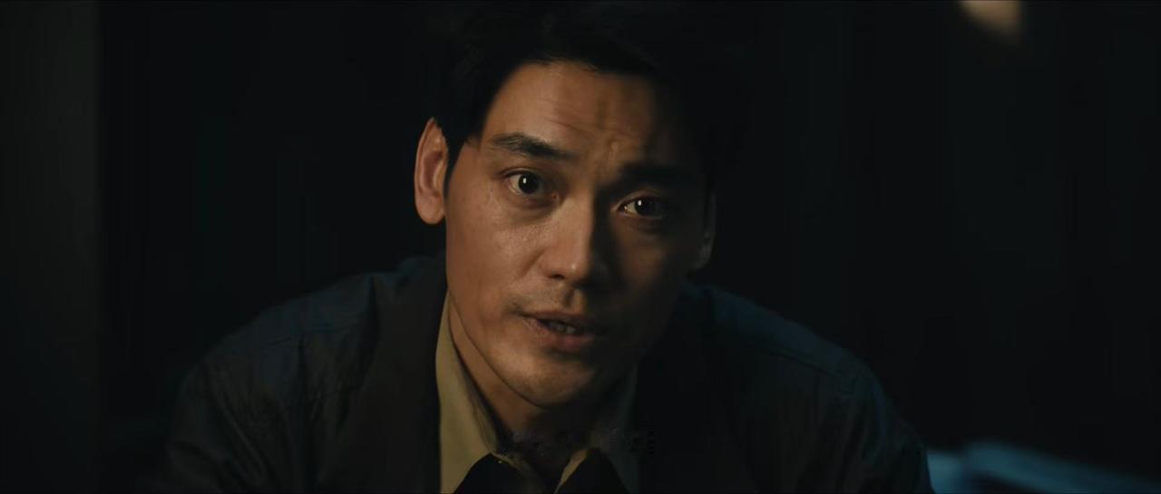 《交锋》里面的金池中到底是好人，还是坏人啊？说他坏吧，他也不伤害金美娜，甚至
