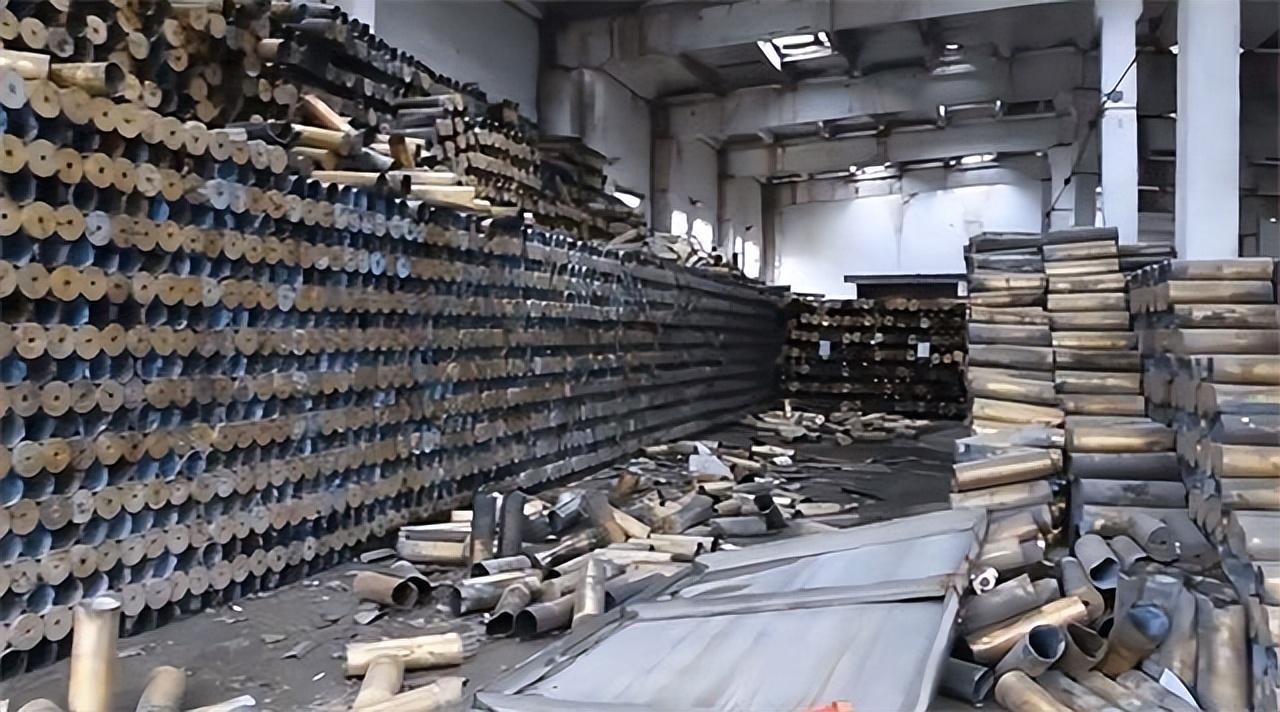 俄查获一批武器发现北约操盘不一般，除了北约、日韩、还有大量隐藏力量暗中援助乌克兰