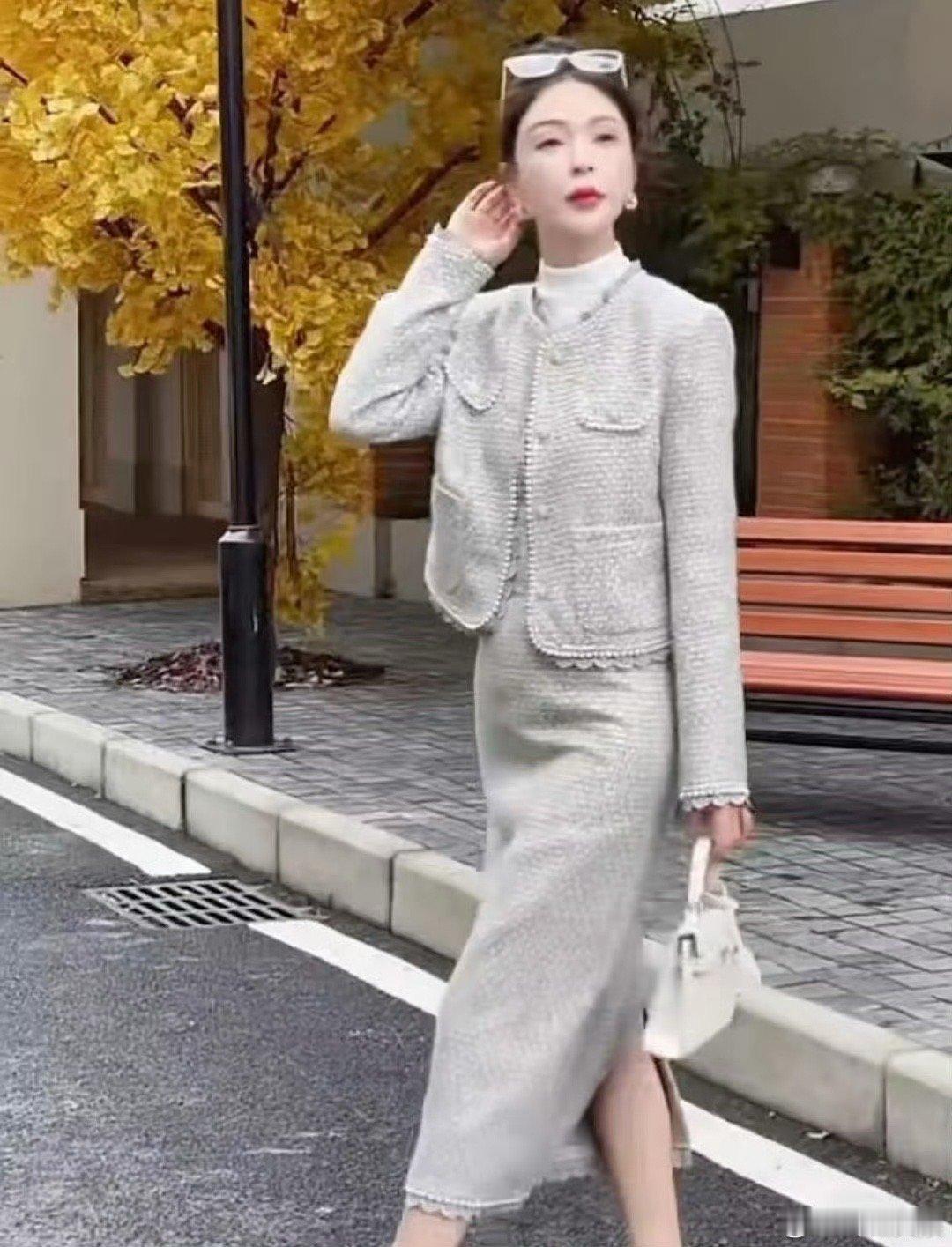 疑似若若孕妇照若若孕妇图若若姐姐看到若若姐姐的孕妇照，突然开始期待小生命的到来，