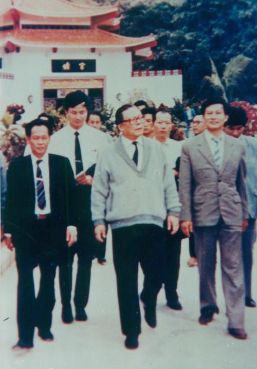 钱其琛原话：“我们最初深感诡异，想不明白，为什么社会主义建设了几十年的苏联，会有