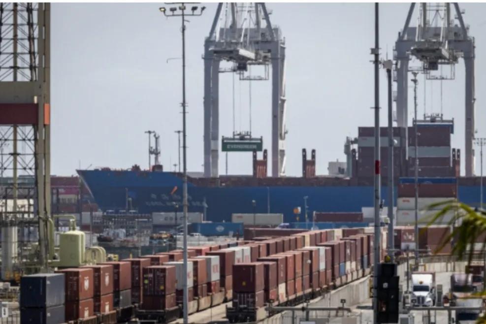 7艘含145%关税货物抵美中国货柜数量骤降共有七艘在145%以上关税宣布后离