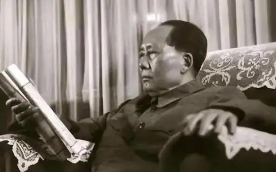 叶剑英：为毛主席守灵了；刘伯承：为毛主席守灵了；徐向前：为毛主席守灵了；聂荣臻：
