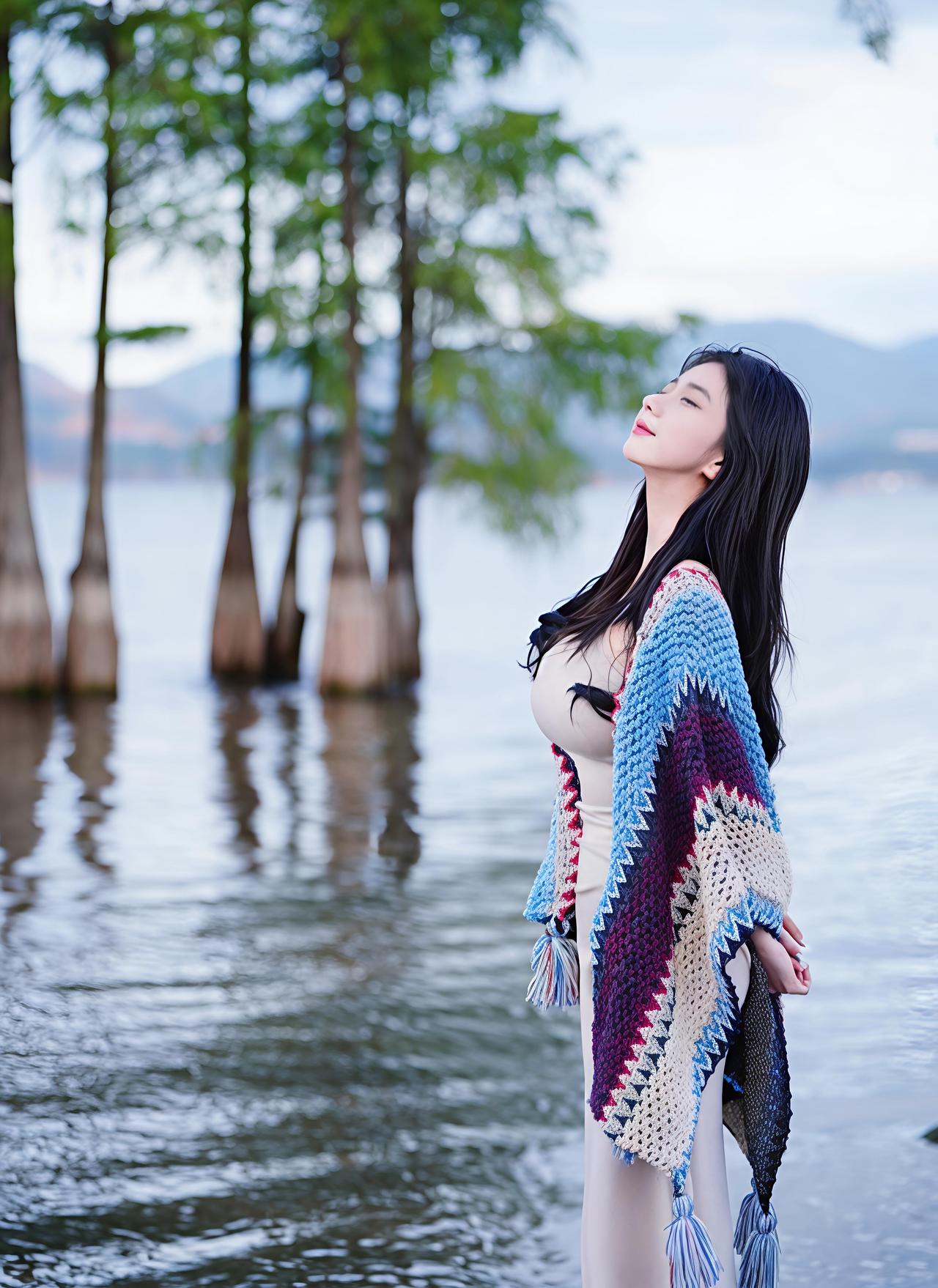 湖畔漫步，享受自然与宁静的美好时光。