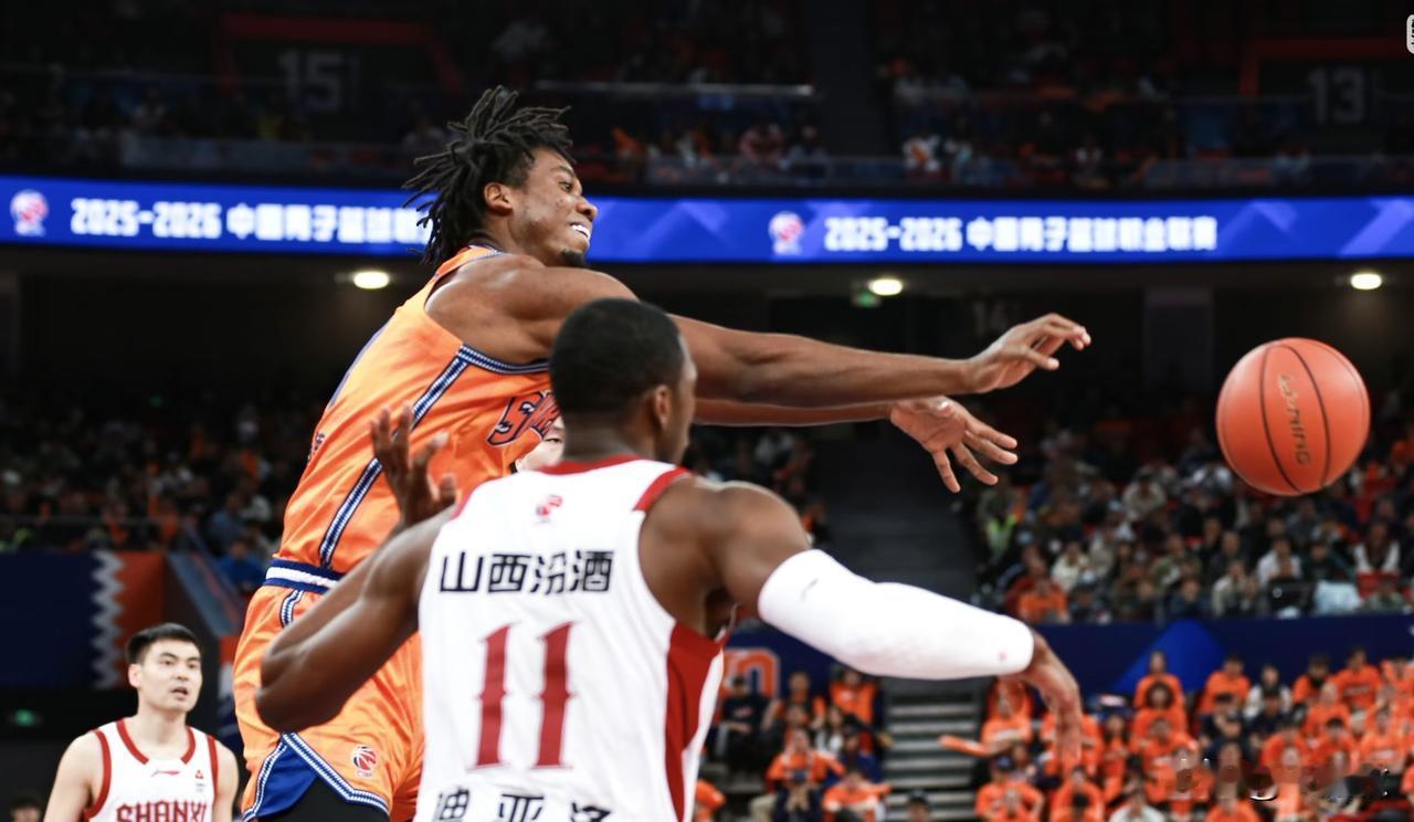 实话实说，山西男篮和上海男篮差距不是一般的大，今晚这场俱乐部杯决赛注定没悬念！