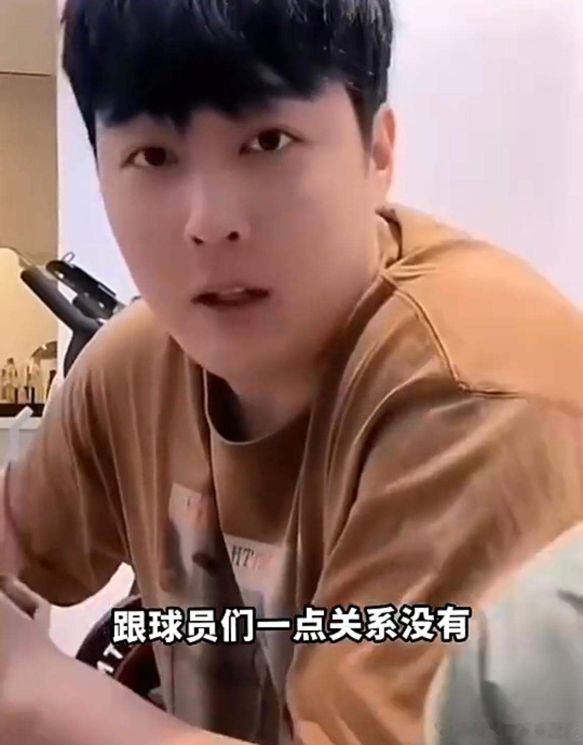 张明池再度公开澄清：离队与杜锋无关，别再传谣言了！广东旧将张明池再次公开回应离队
