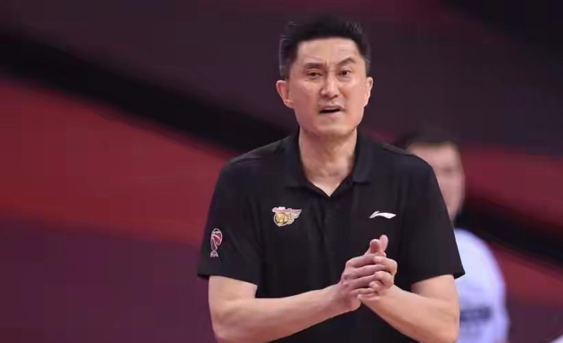 还是认识的广东队吗！广东又输球了！赛后3大坏消息不得不说：1.徐杰再次崴脚，本