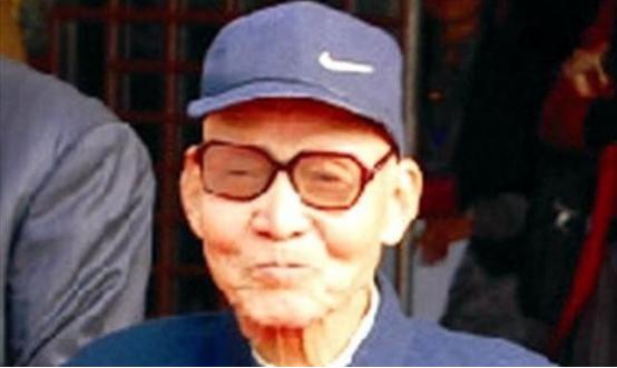 1979年，姚连蔚被免职，此后他回到了西安昆仑机械厂，重新当了一名普通工