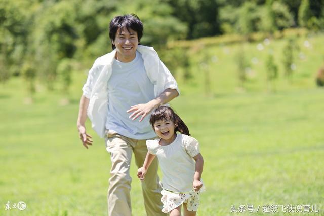 孩子8岁了, 你舍得与他们分床睡吗?