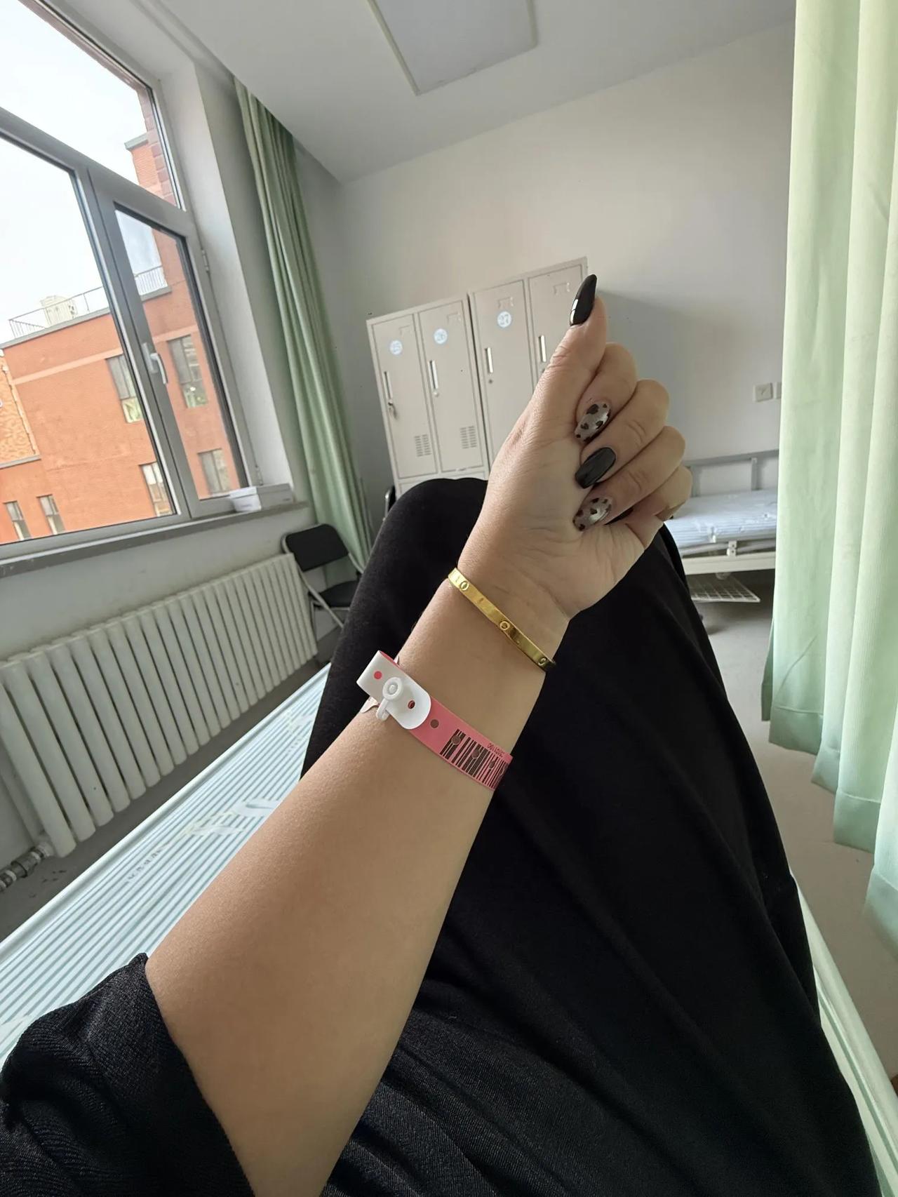 从健康如牛的人到癌症重症居然不到一个月基本上次住院是生孩子，平常感冒发烧都不打