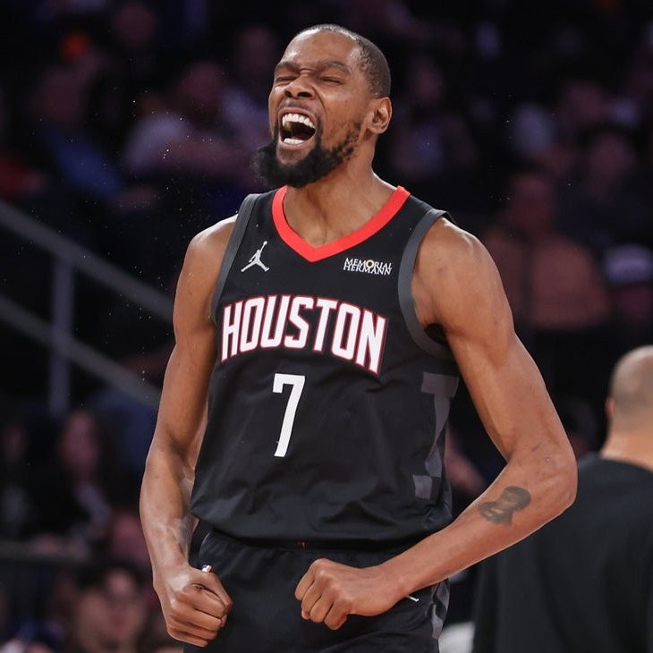 DanWoike：乌度卡表示，杜兰特的伤病发生在周三。他已经接受了检查，目前只