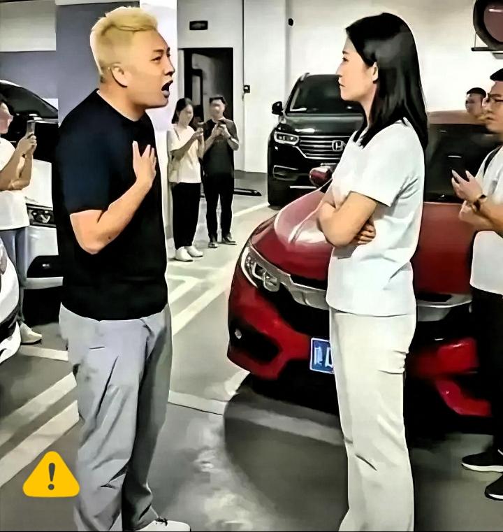 爱是软肋还是匕首？真相令人唏嘘彭女士被停职之后，之前藏着的各种私事全都被扒
