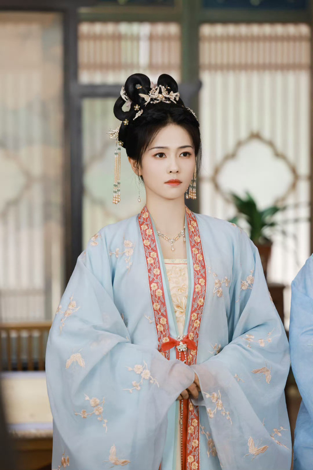 白鹿四部剧进入爱奇艺四大殿堂作品就是一个演员最好的底气和证明[比
