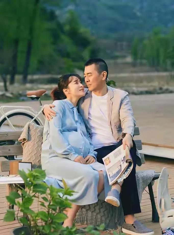 蒋勤勤说，一个雨夜，我和陈建斌坐在车里，他向我表白爱意，可我告诉他，我不想谈恋爱