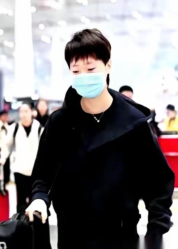 决胜局，4:8落后。我当时手机一扔，心想，完了，爆冷了。真的，就差那么一