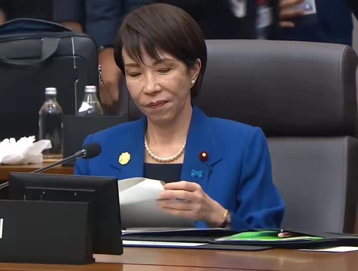 高市早苗“可能”不参加深圳APEC，这台阶自己找得还挺溜 日本首相高市早苗又
