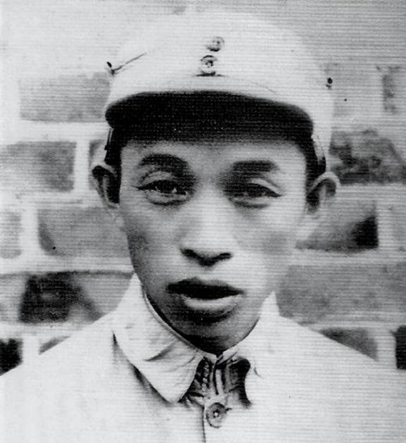 1943年，一名侦察员慌慌张张到新四军第6师16旅旅部报告：“旅长，不好了，