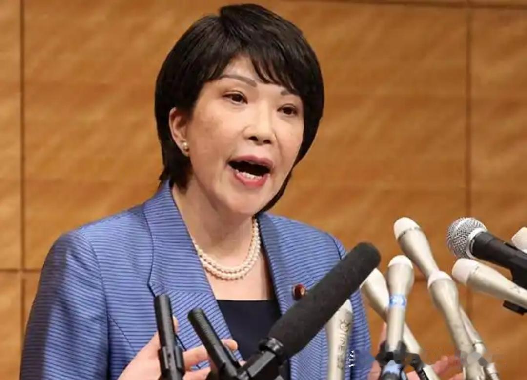 日本外务省最近向中方提了个要求：请“尊重”高市早苗。理由是，中方外交部发言人