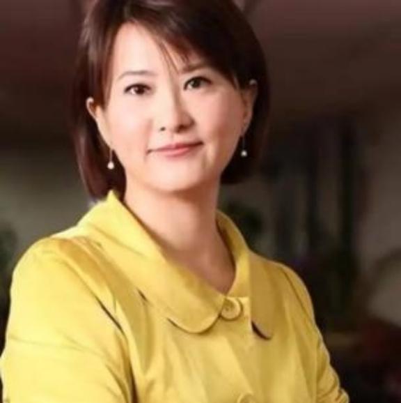国民党“立委“王鸿薇曾经在节目中威胁中国大陆，如果解放军再围台军演的话，国民党将